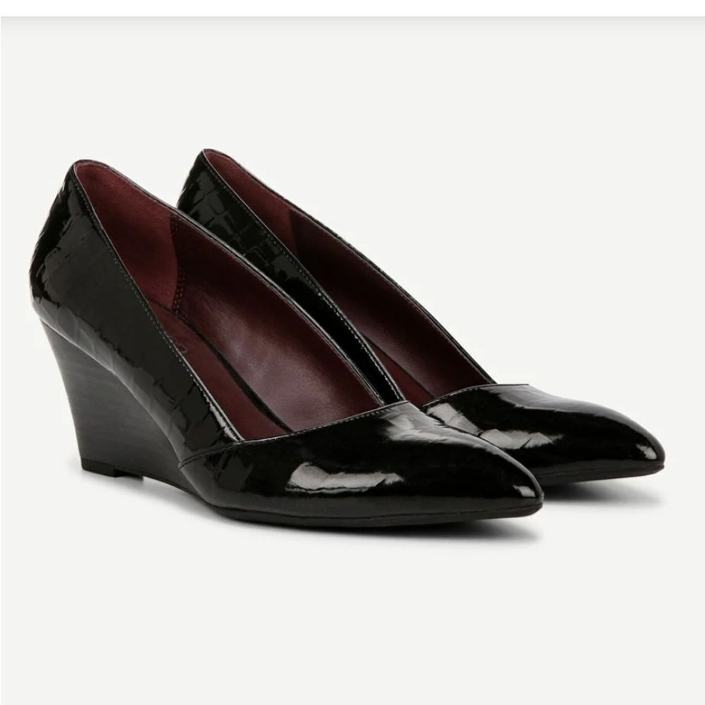 NIB Womens Franco Frankie Wedge Pump Color:  Black Croco Faux Leather Sz 7